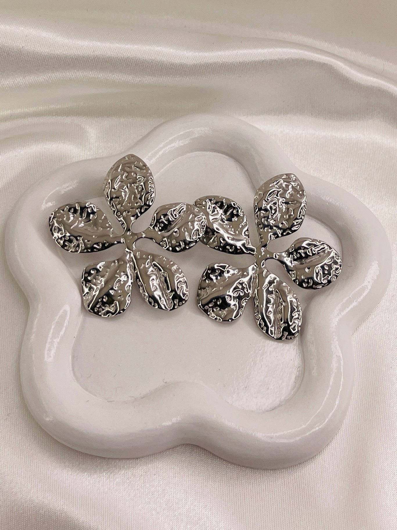 Boucles d'oreilles fleurs HANAE - Chic et sublime by sz