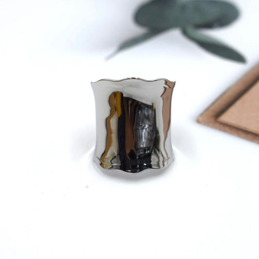 Bague Sanaa – Acier inoxydable effet miroir | Minimalisme sculpté & allure affirmée - Chic et sublime by sz