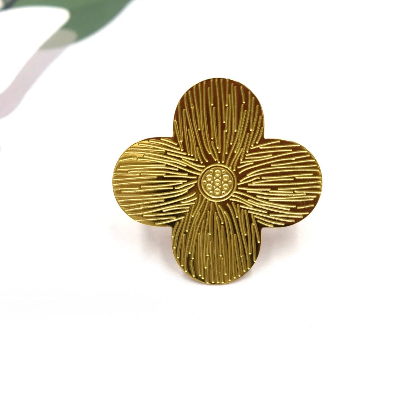 Bague Nora – Acier inoxydable doré | Fleur sculptée, audacieuse et féminine - Chic et sublime by sz