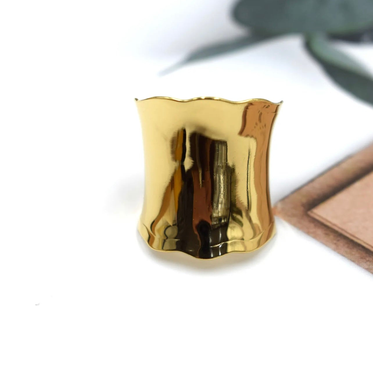 Bague Sanaa – Acier inoxydable effet miroir | Minimalisme sculpté & allure affirmée - Chic et sublime by sz