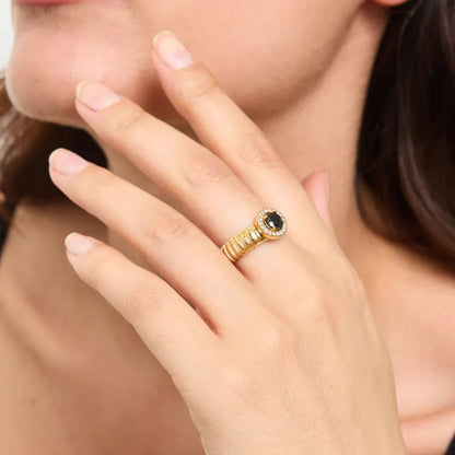 Bague IRIS – Élégance magnétique et caractère doré - Chic et sublime by sz