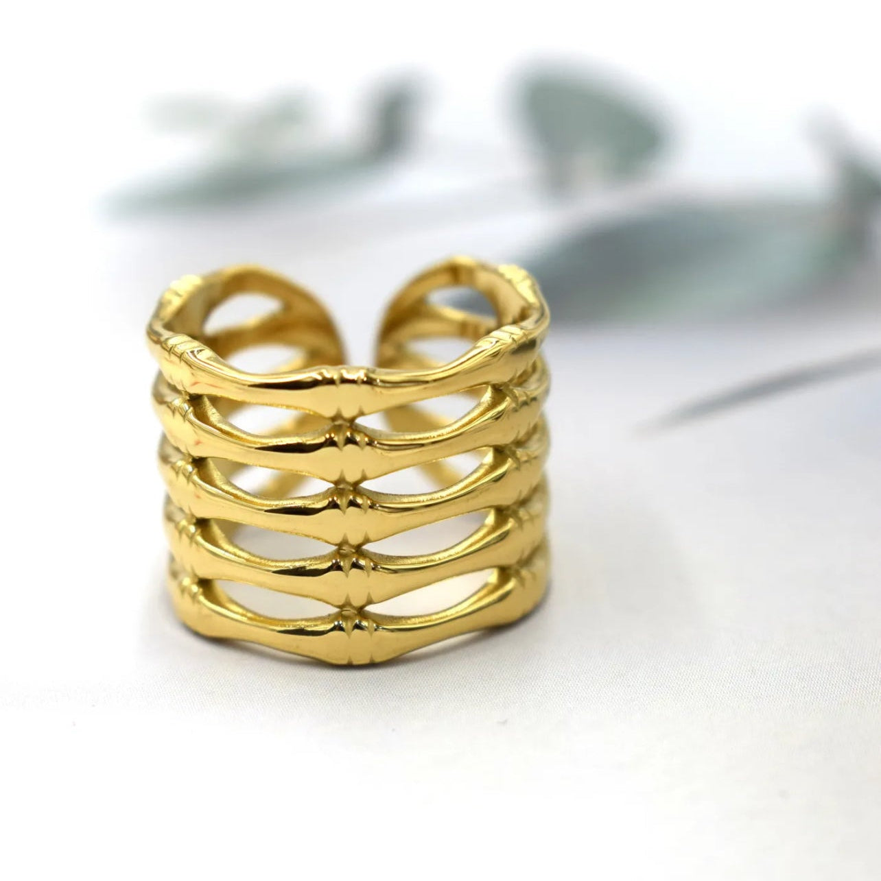 Bague NAÏA – Architecture dorée et esprit libre - Chic et sublime by sz
